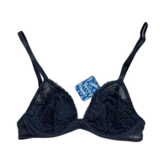 NEW Free People Intimately Embrace Lace Triangle Bra Storm 32C - Picture 2 of 14
